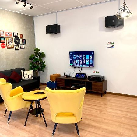 איפוה Comfy 3-Bedrooms With Family Karaoke Max-10Pax מראה חיצוני תמונה