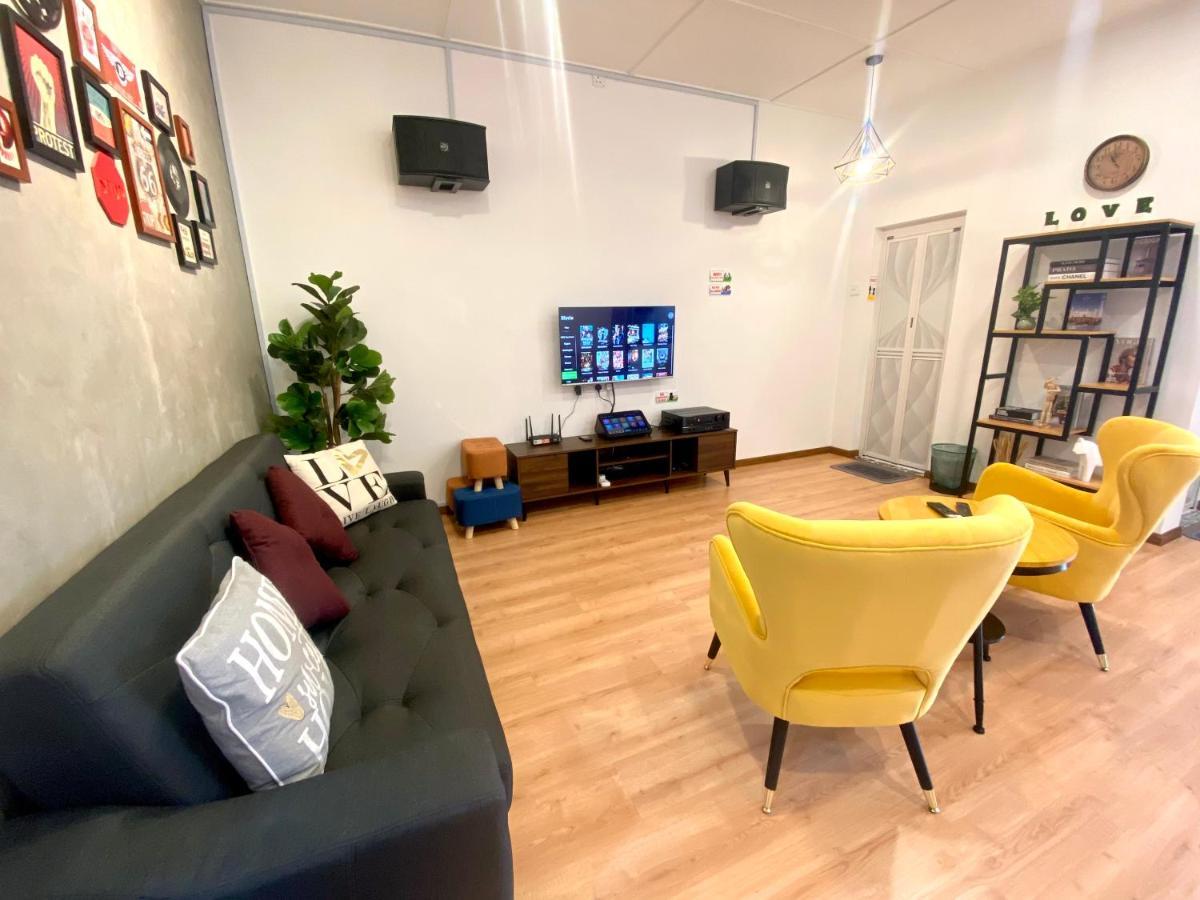 איפוה Comfy 3-Bedrooms With Family Karaoke Max-10Pax מראה חיצוני תמונה